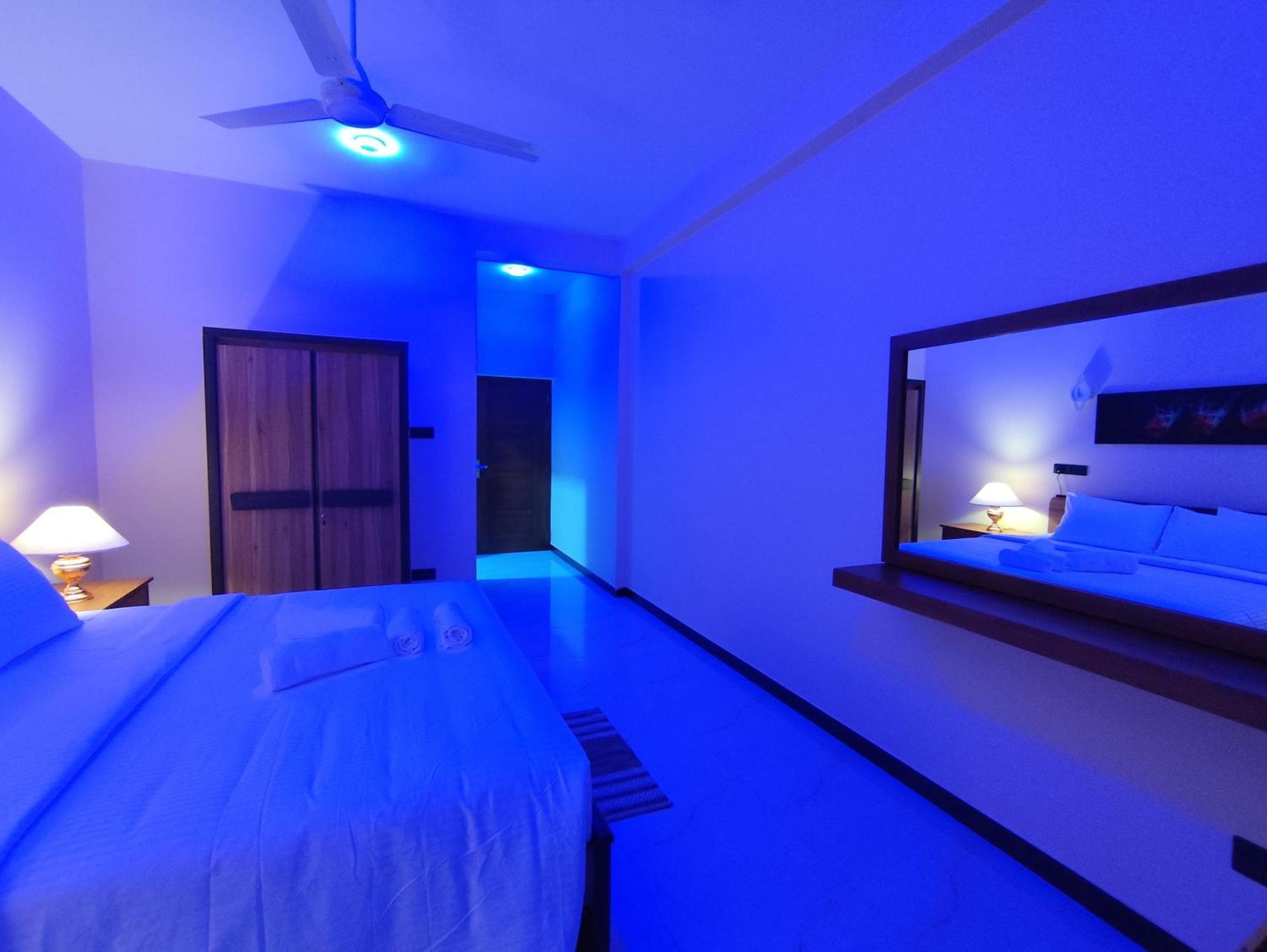 Villa Infinity Негомбо Екстериор снимка